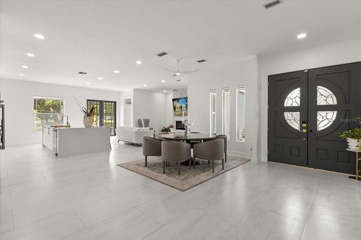 Image No.4-5 Bed Property for sale