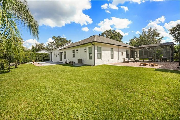 Image No.47-5 Bed Property for sale