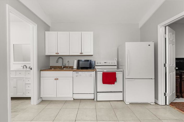 Image No.53-5 Bed Property for sale