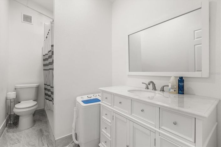 Image No.54-5 Bed Property for sale