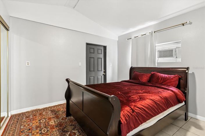 Image No.55-5 Bed Property for sale