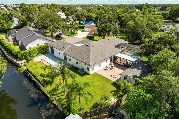 Image No.62-5 Bed Property for sale