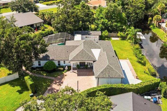 Image No.63-5 Bed Property for sale