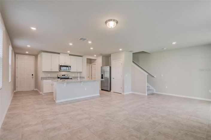 Image No.8-3 Bed Property for sale