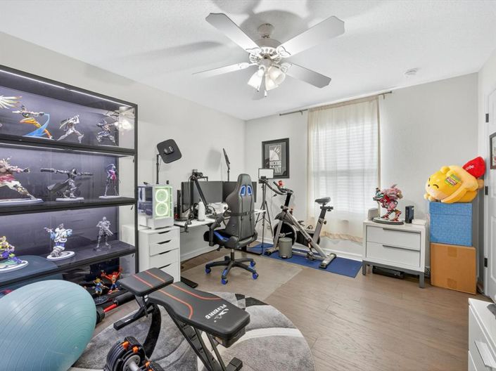 Image No.19-5 Bed Property for sale