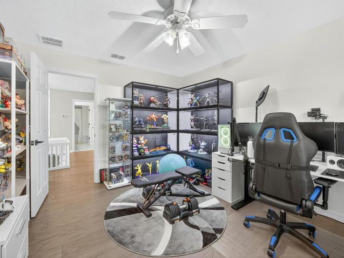 Image No.20-5 Bed Property for sale