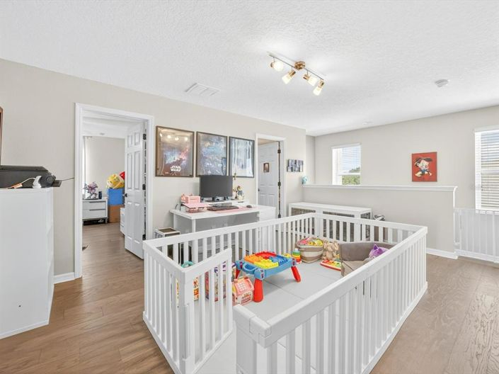 Image No.24-5 Bed Property for sale