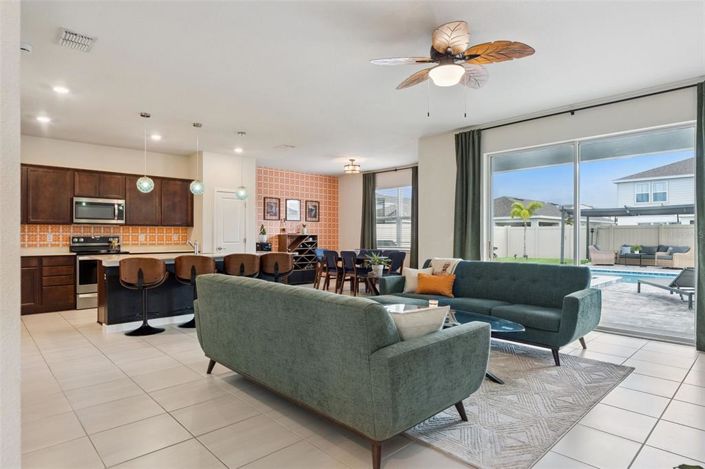 Image No.3-5 Bed Property for sale