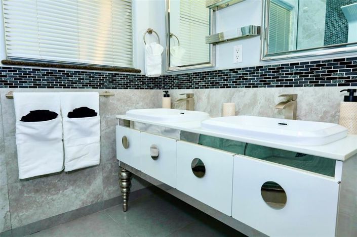 Image No.24-3 Bed Property for sale