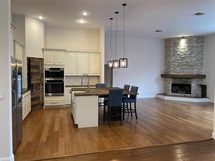 Image No.20-4 Bed Property for sale