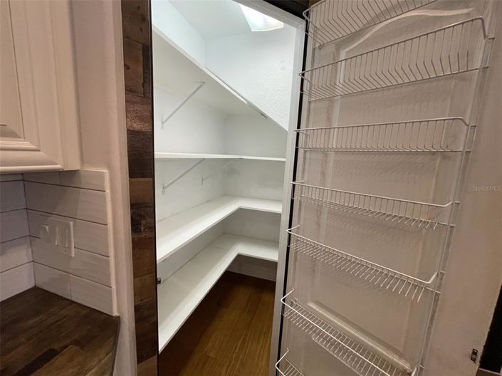 Image No.24-4 Bed Property for sale