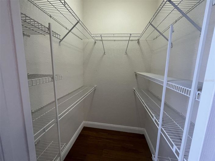 Image No.30-4 Bed Property for sale