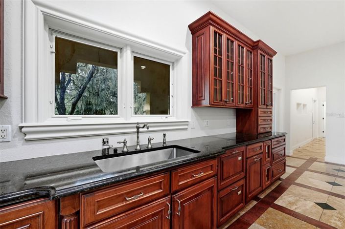 Image No.29-3 Bed Property for sale