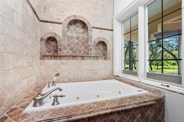 Image No.44-3 Bed Property for sale