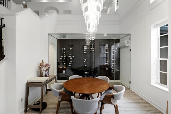 Image No.10-5 Bed Property for sale