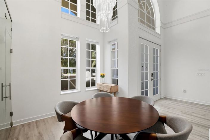 Image No.11-5 Bed Property for sale