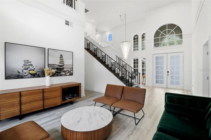 Image No.12-5 Bed Property for sale