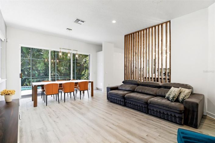 Image No.17-5 Bed Property for sale