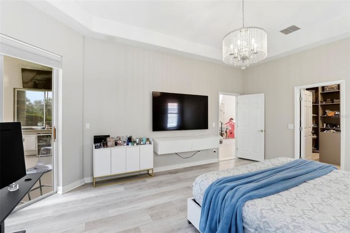 Image No.31-5 Bed Property for sale