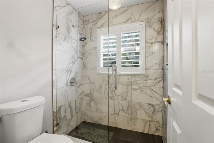 Image No.36-5 Bed Property for sale