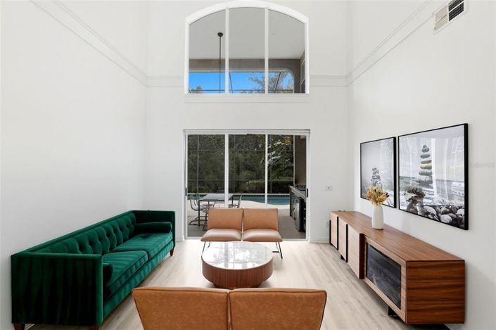 Image No.7-5 Bed Property for sale