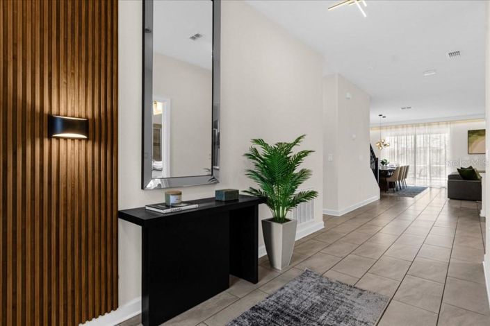 Image No.10-9 Bed Property for sale