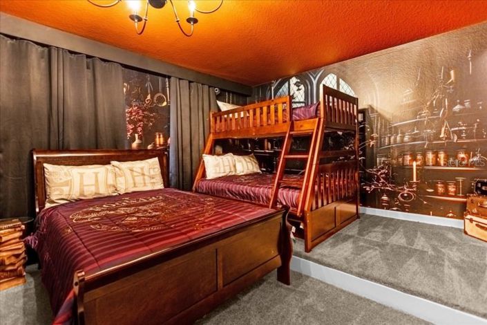 Image No.30-9 Bed Property for sale