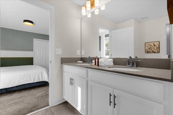 Image No.41-9 Bed Property for sale