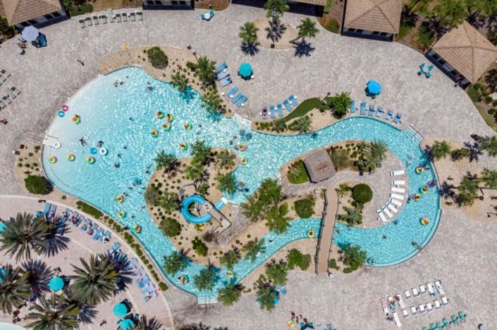 Image No.64-9 Bed Property for sale