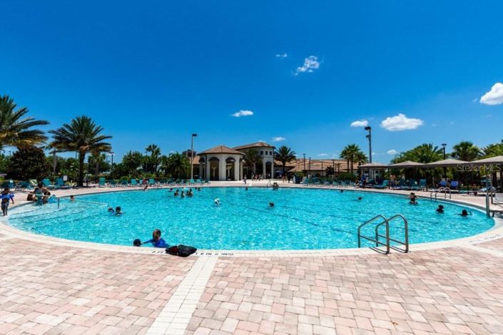 Image No.77-9 Bed Property for sale