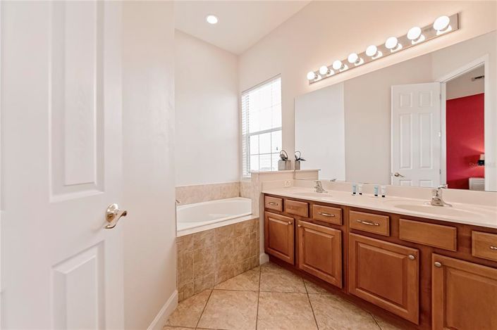 Image No.41-Propriété de 5 chambres à vendre à Reunion