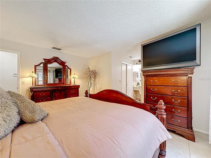 Image No.18-3 Bed Property for sale