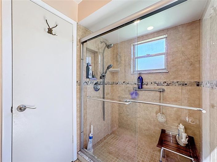 Image No.21-3 Bed Property for sale