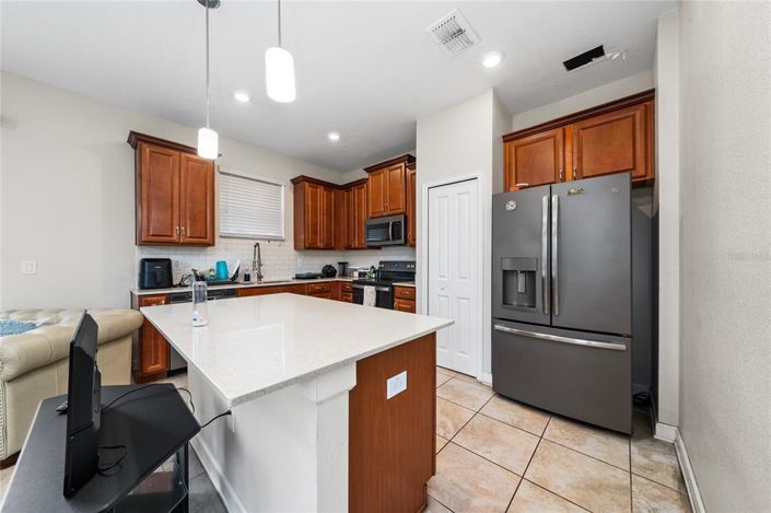 Image No.11-3 Bed Townhouse for sale