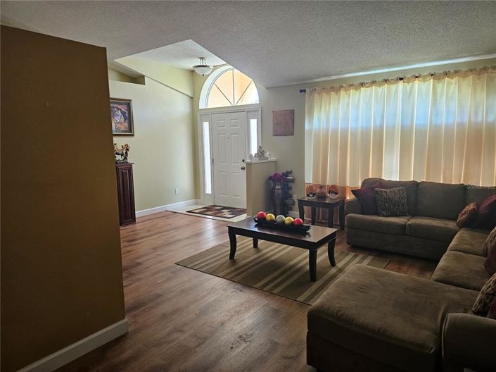 Image No.15-3 Bed Property for sale