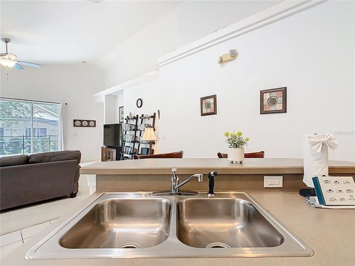 Image No.10-Propriété de 4 chambres à vendre à Davenport