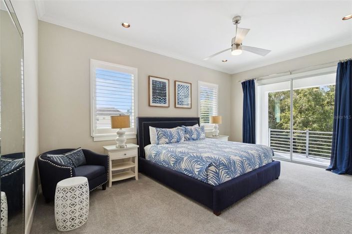 Image No.19-5 Bed Property for sale