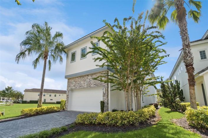 Image No.2-5 Bed Property for sale