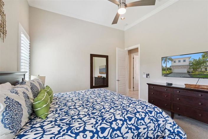 Image No.26-5 Bed Property for sale