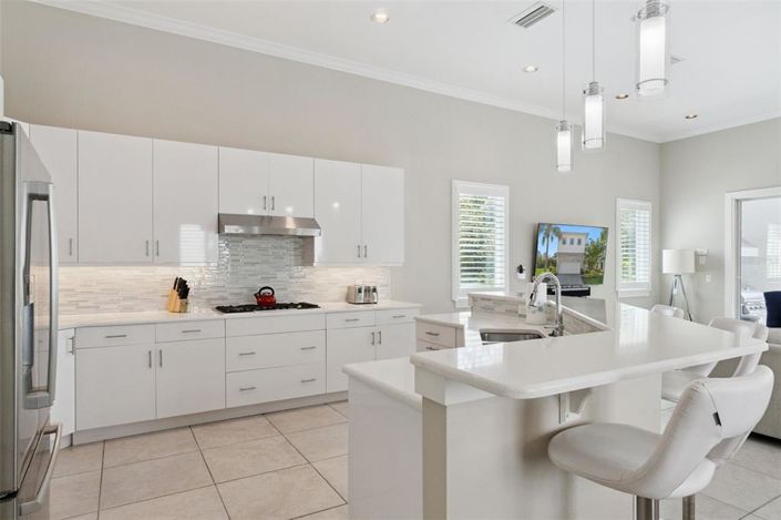 Image No.3-5 Bed Property for sale