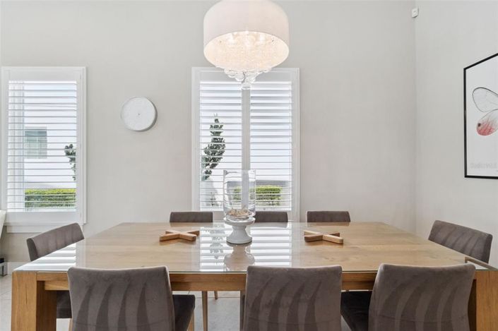 Image No.6-5 Bed Property for sale