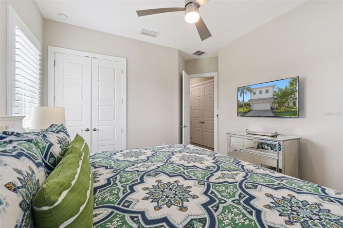 Image No.9-5 Bed Property for sale