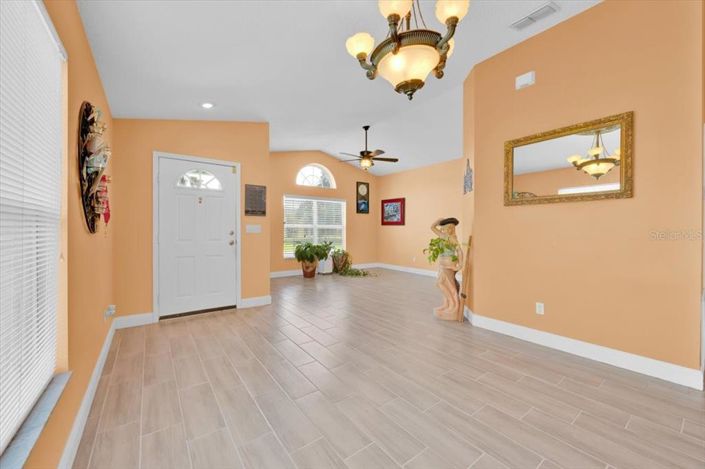 Image No.7-Propriété de 4 chambres à vendre à Davenport