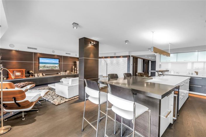 Image No.13-2 Bed Property for sale