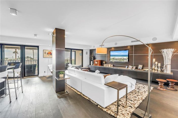 Image No.22-2 Bed Property for sale