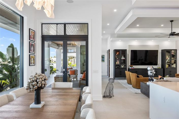 Image No.27-4 Bed Property for sale