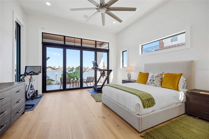 Image No.35-4 Bed Property for sale