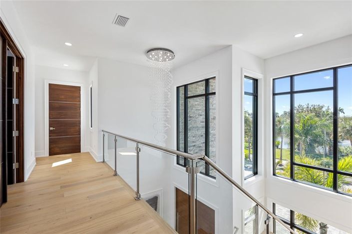 Image No.43-4 Bed Property for sale