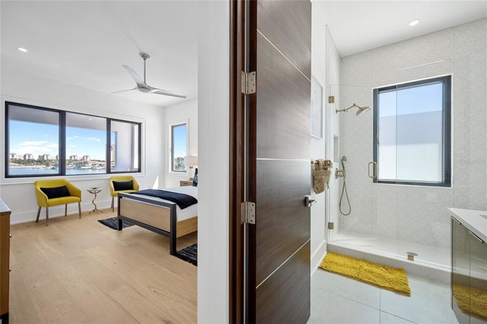 Image No.45-4 Bed Property for sale