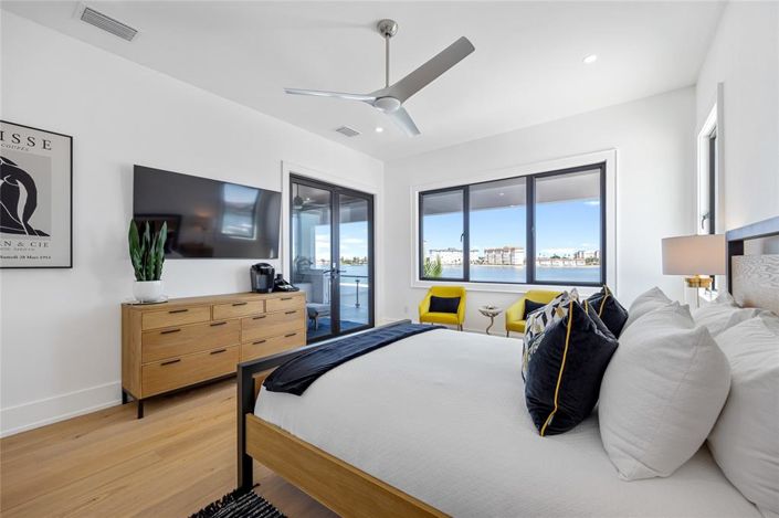 Image No.47-4 Bed Property for sale